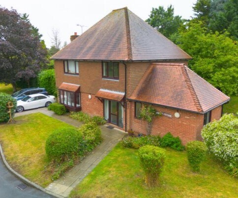 Eastergate Ln, Arundel for sale - Primary Photo - Image 1 of 1