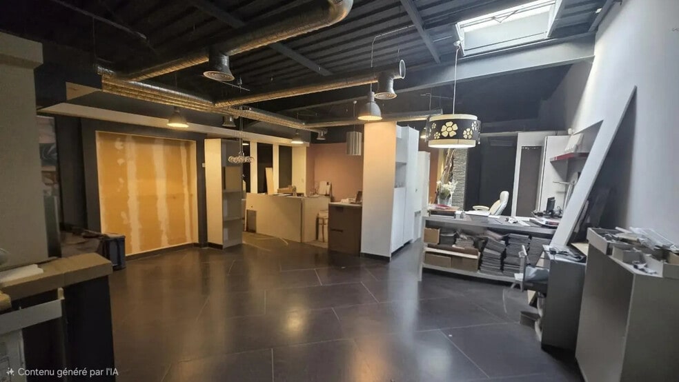 Retail in La Garde for lease - Interior Photo - Image 3 of 6