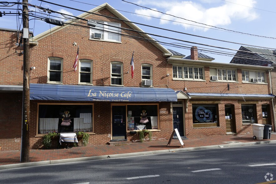 1216 S Braddock St, Winchester, VA 22601