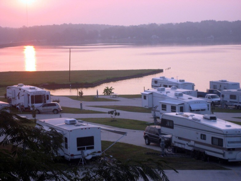 168 Butler, Onalaska, TX for sale - Primary Photo - Image 1 of 1