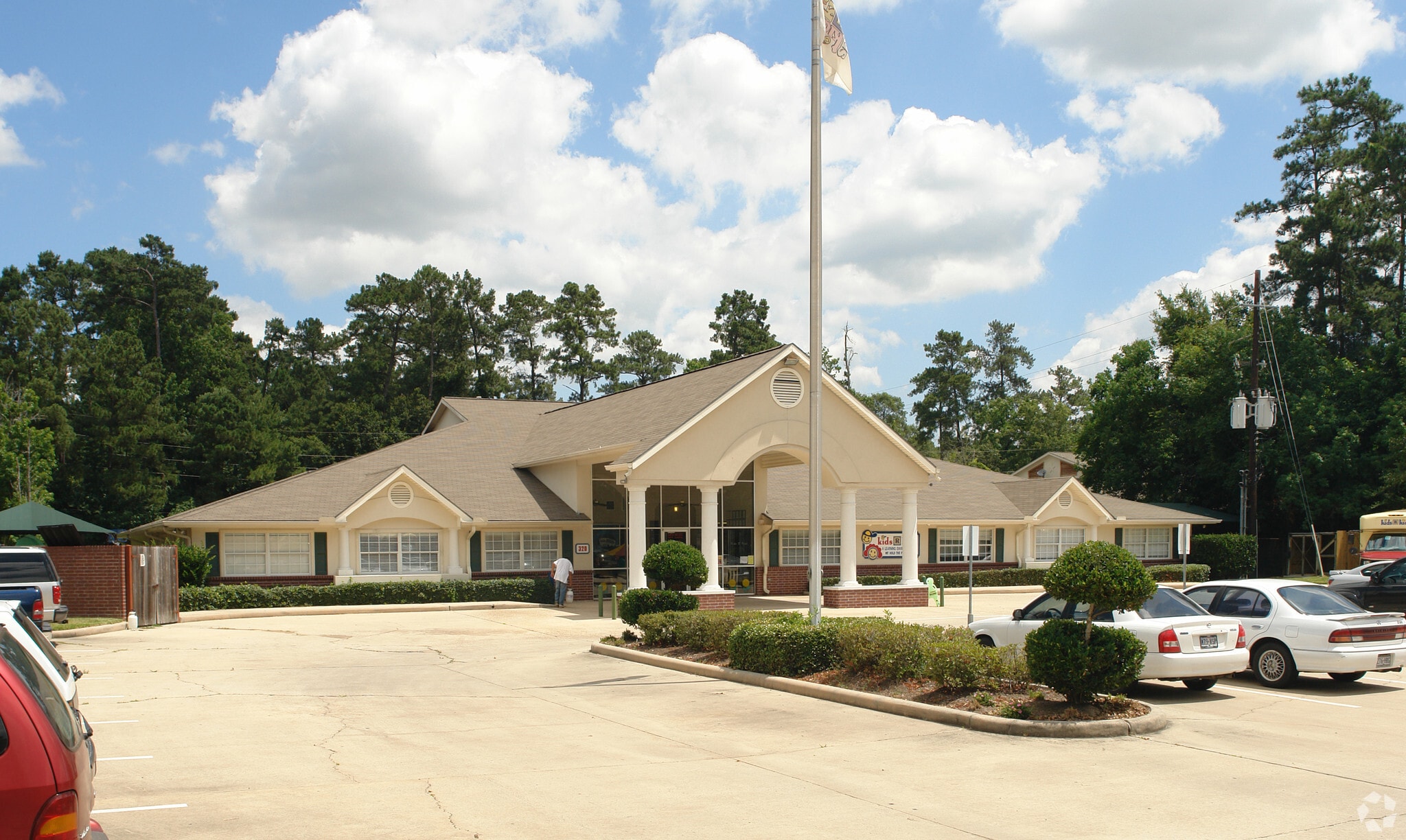 320 Valleywood Dr, Spring, TX for sale Building Photo- Image 1 of 3