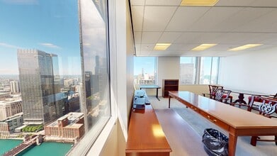 35 W Wacker Dr, Chicago, IL for lease Interior Photo- Image 2 of 4
