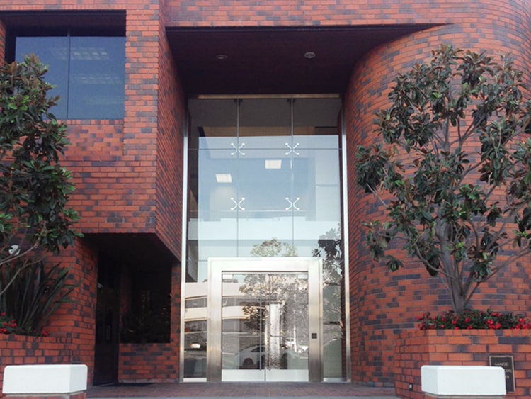 17 Corporate Plaza Dr, Newport Beach, CA for lease - Building Photo - Image 3 of 22