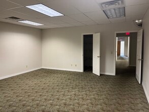 117-119 E Main St, Branson, MO for lease Building Photo- Image 2 of 2