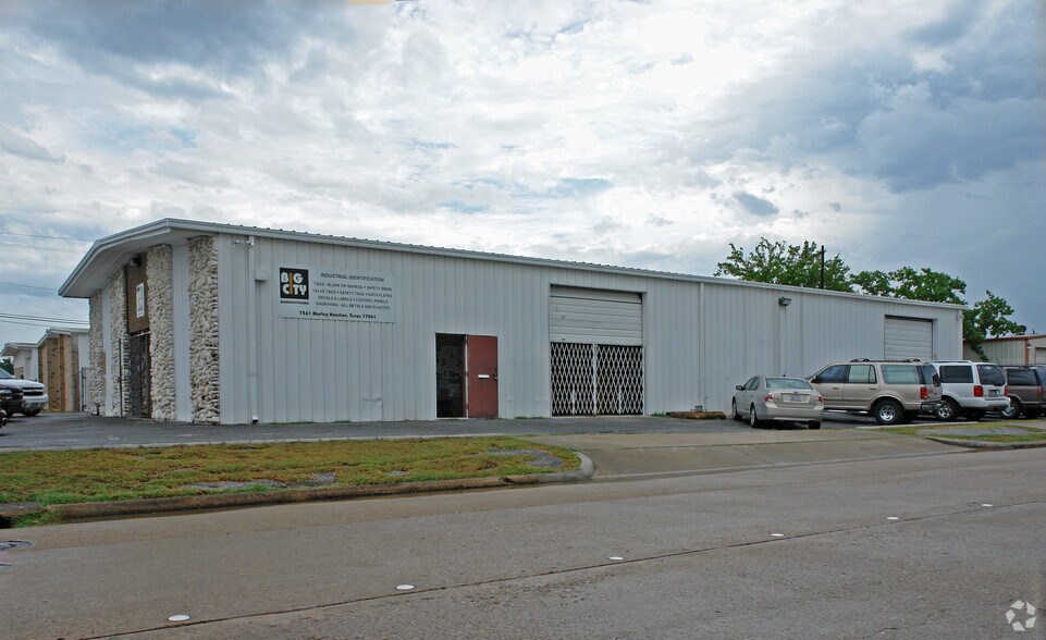 6821 Piccadilly, Houston, TX 77061