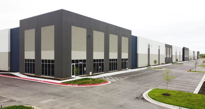 24525 W 43rd St, Shawnee Mission, KS for sale Building Photo- Image 1 of 1