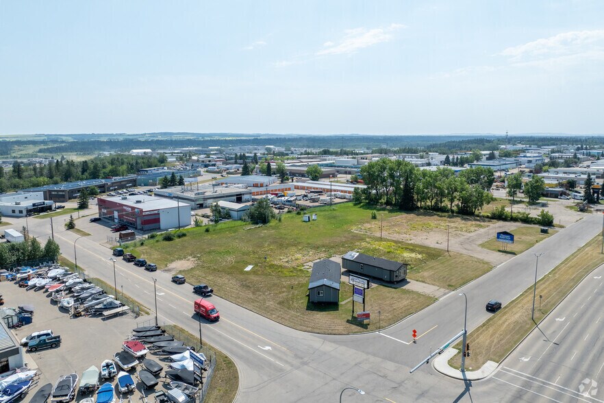 7925 Gaetz Av, Red Deer, AB for lease - Aerial - Image 2 of 2