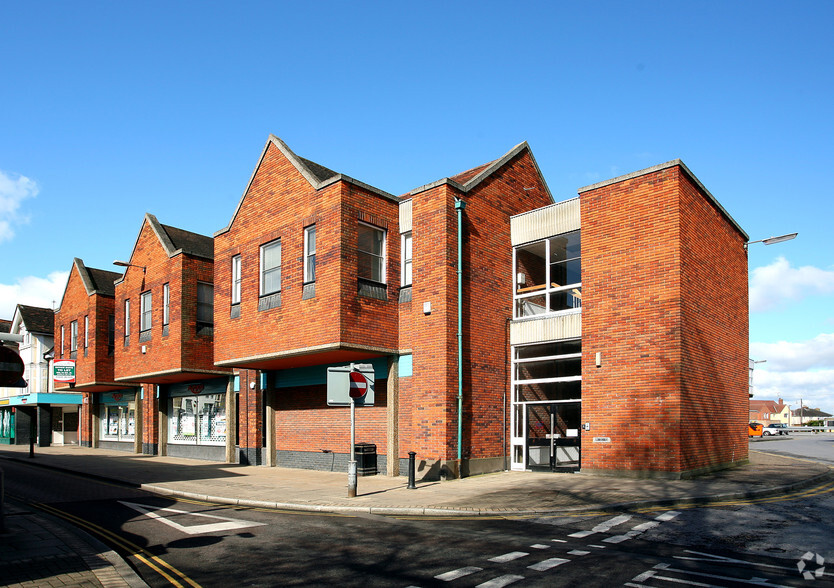 9-13 Bocking End, Braintree for sale - Primary Photo - Image 1 of 1