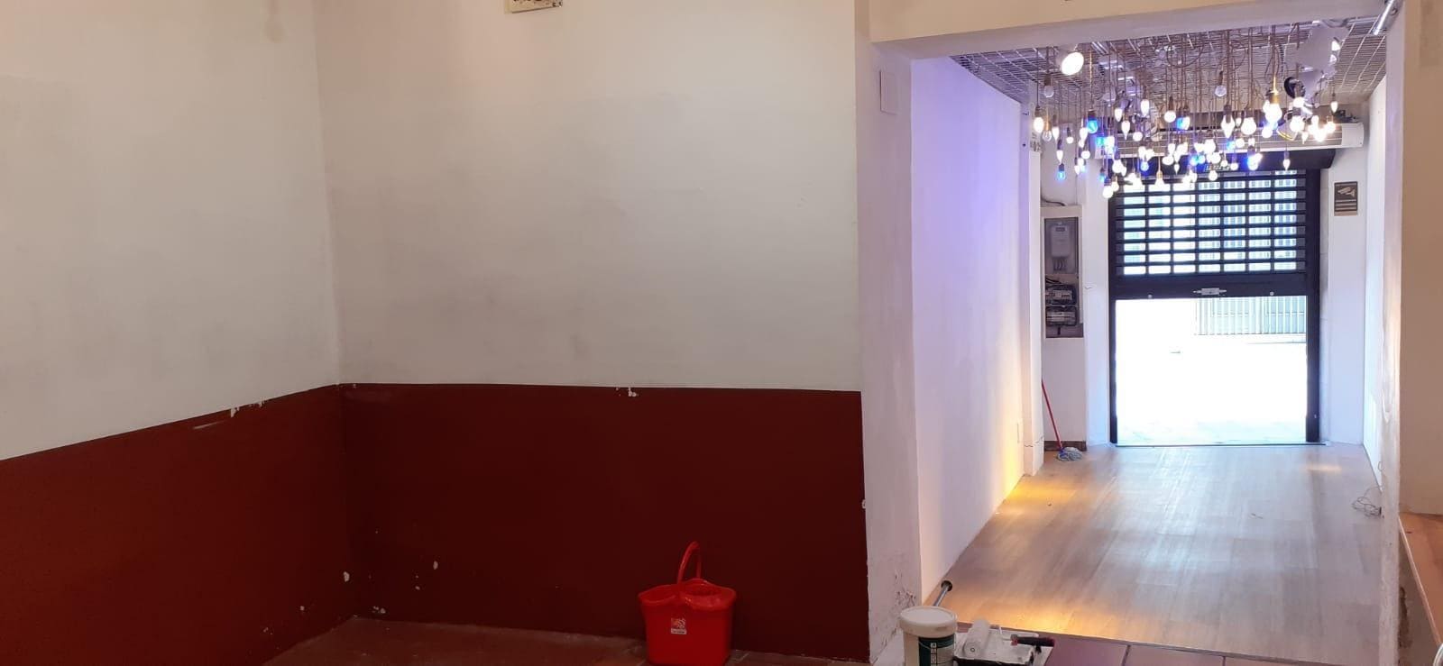 Retail in Vilafranca del Penedès, Barcelona for lease Interior Photo- Image 1 of 5