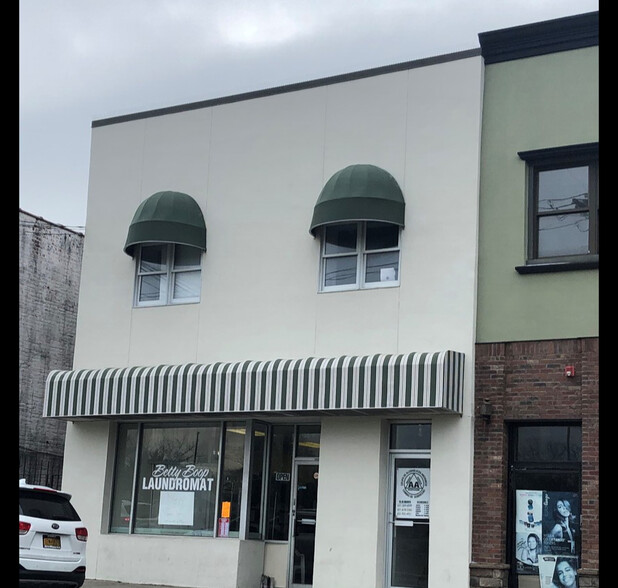 188 W Main St, Patchogue, NY for sale - Building Photo - Image 1 of 1