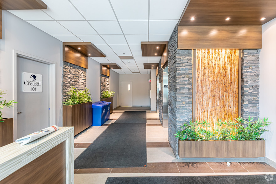 72 Rue Laval, Gatineau, QC for lease - Lobby - Image 3 of 7