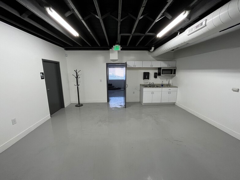 153 Vallejo St, Denver, CO for sale - Building Photo - Image 2 of 19