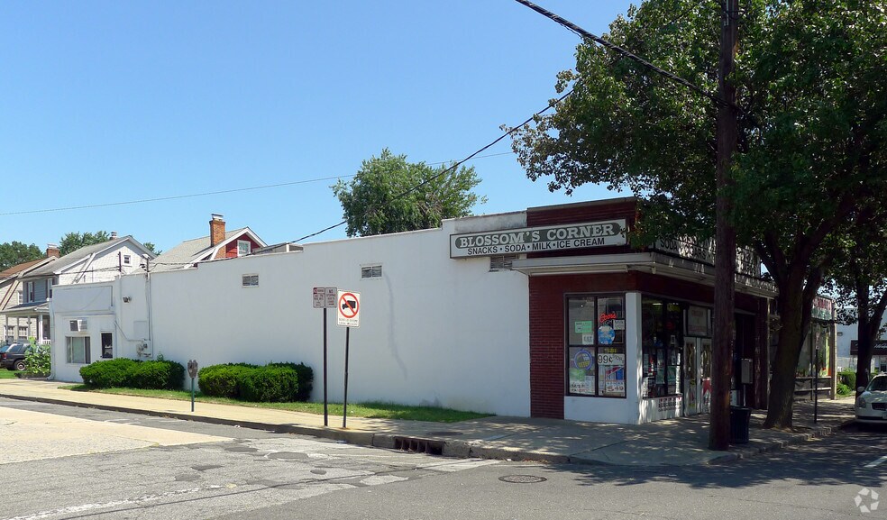 459 Merrick Rd, Lynbrook, NY for sale - Primary Photo - Image 1 of 1