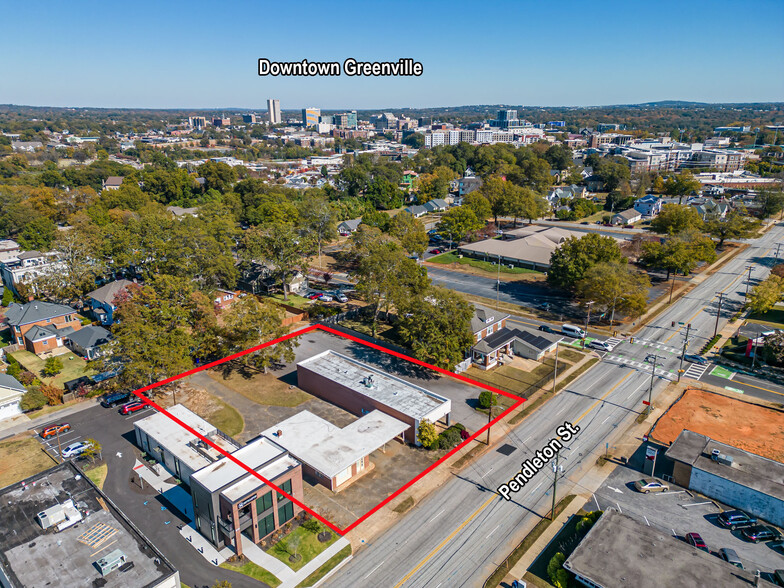 Redevelopment Opportunity | +/-0.66 Acre portfolio of 2 properties for sale on LoopNet.com - Building Photo - Image 2 of 22