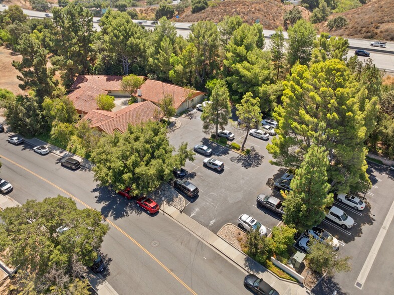 386-398 Lombard St, Thousand Oaks, CA for sale - Building Photo - Image 1 of 19