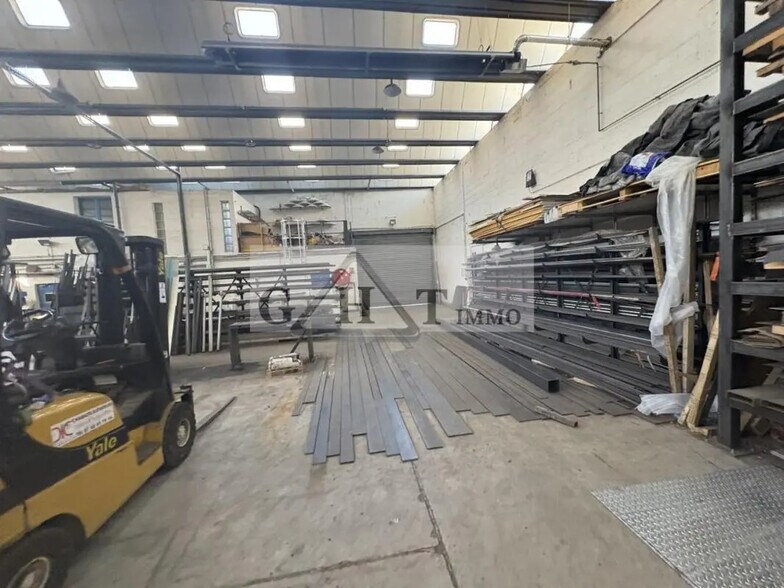 Industrial in Vaux-le-Pénil for sale - Building Photo - Image 3 of 8