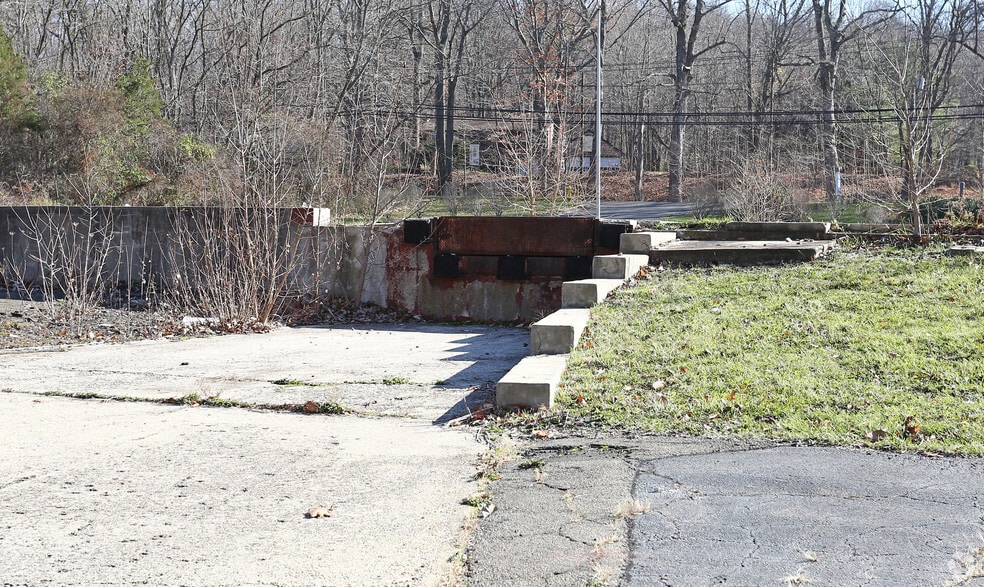 2180 Foxon Rd, North Branford, CT for sale - Building Photo - Image 3 of 6