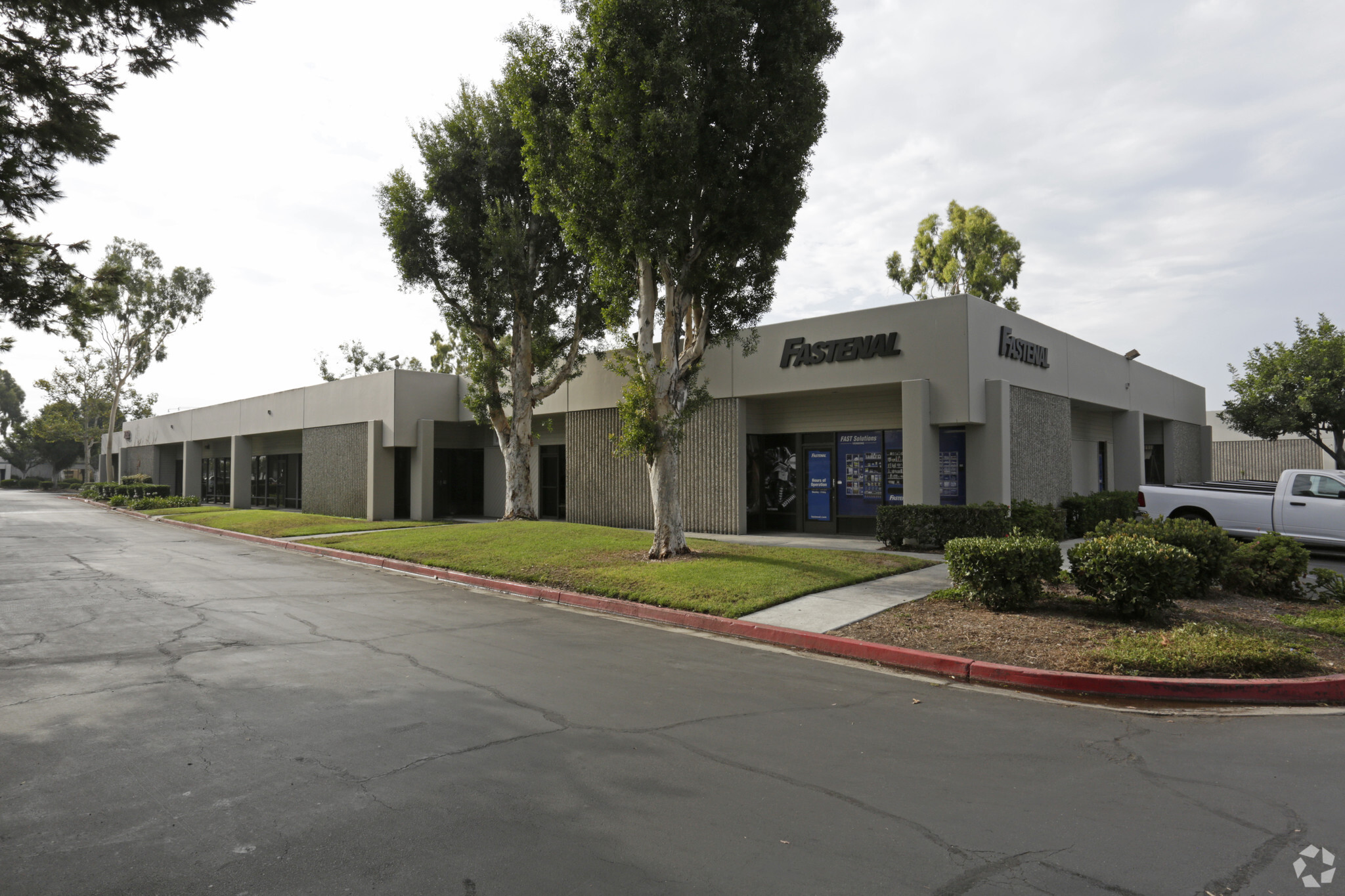 7052 Orangewood Ave, Garden Grove, CA for lease Primary Photo- Image 1 of 7