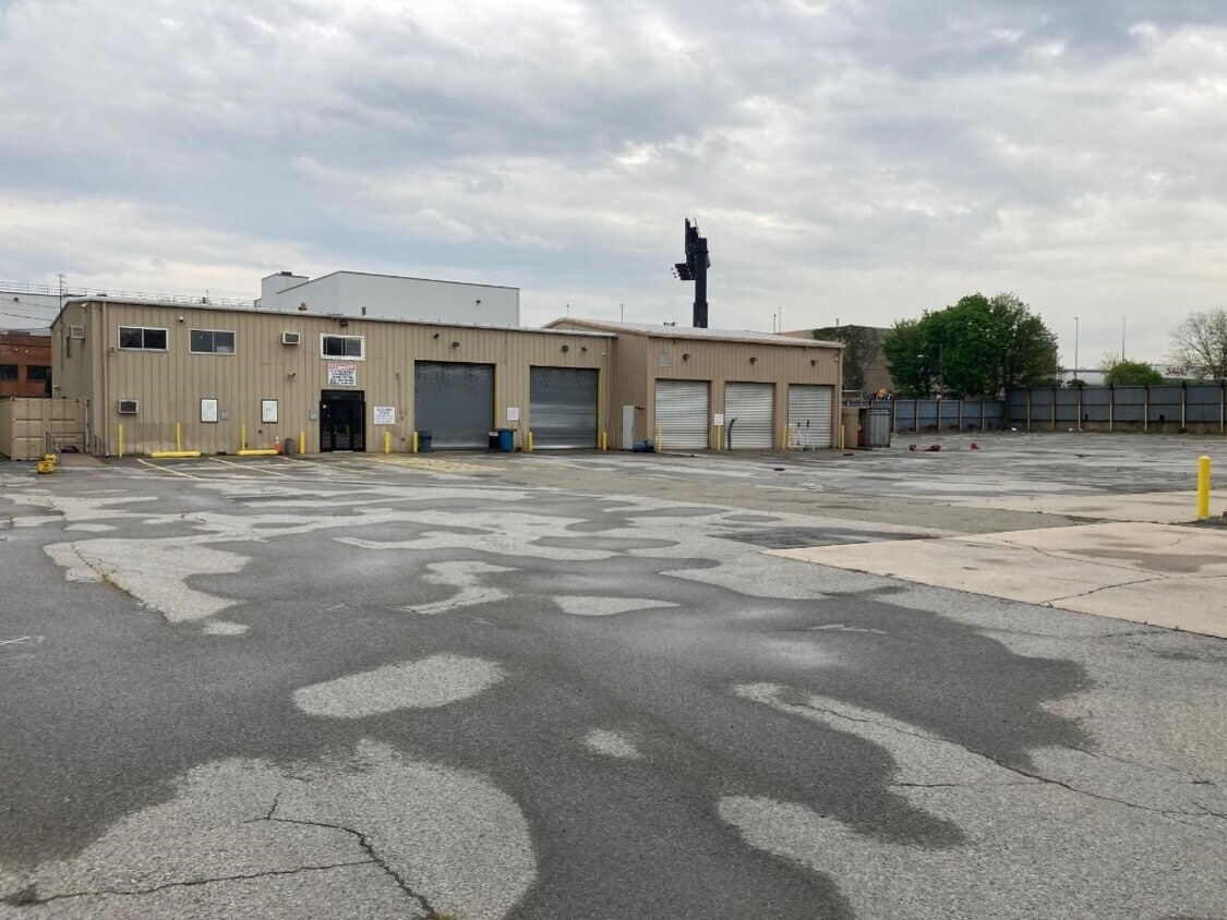 2383 Blackrock Ave, Bronx, NY 10462