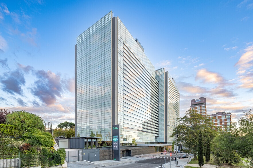 Calle de Serrano Galvache, 26, Madrid, Madrid for lease - Building Photo - Image 3 of 22