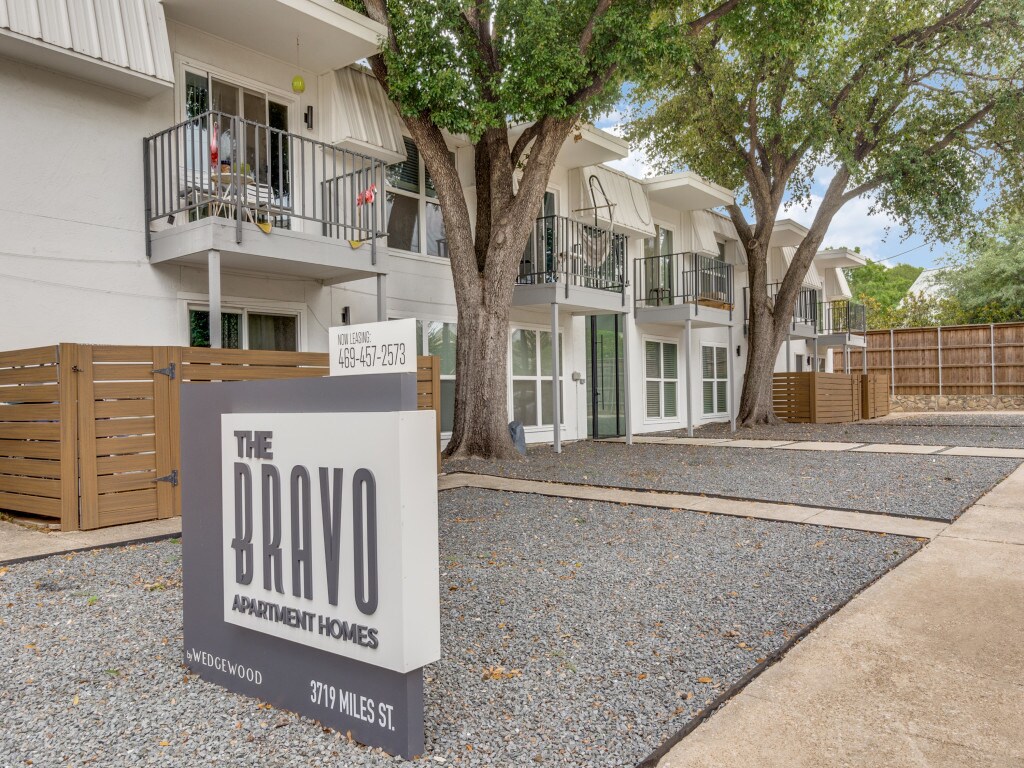 3719 Miles St, Dallas, TX for sale Building Photo- Image 1 of 1