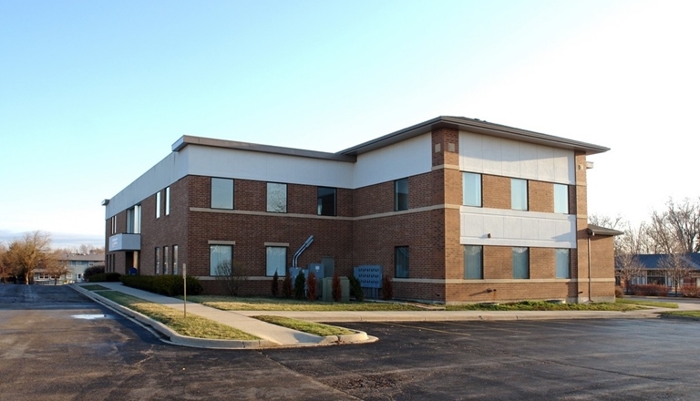 550 E Boughton Rd, Bolingbrook, IL for lease - Building Photo - Image 1 of 7