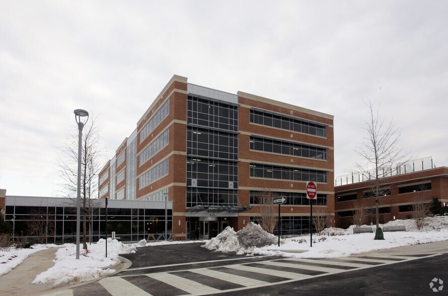 5215 Loughboro Rd NW, Washington, DC 20016