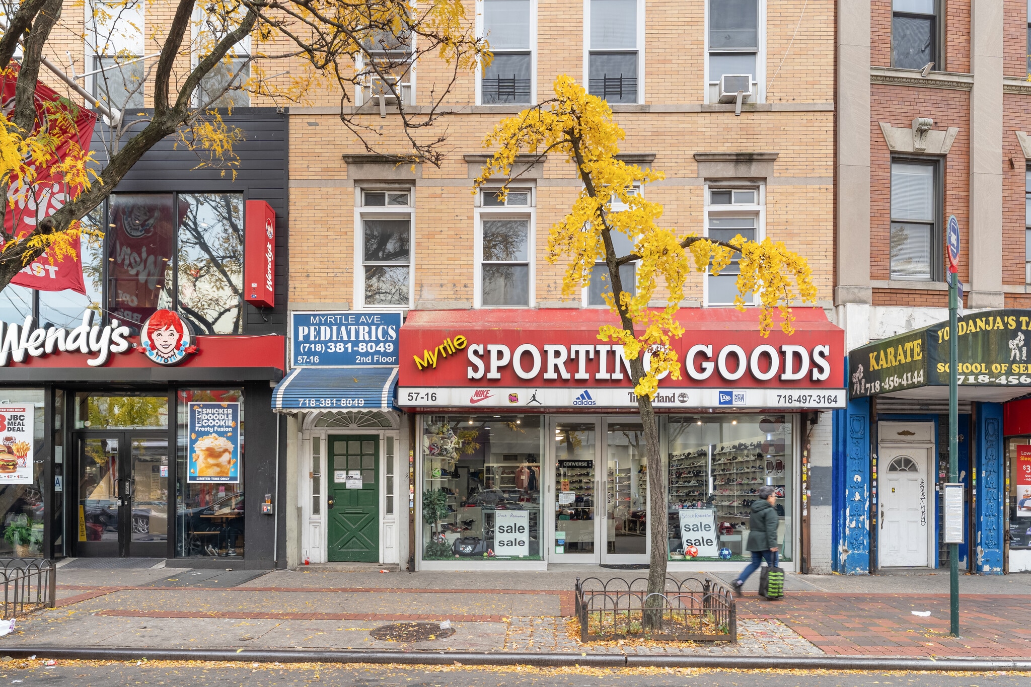 5716 Myrtle Ave, Ridgewood, NY for lease Interior Photo- Image 1 of 9