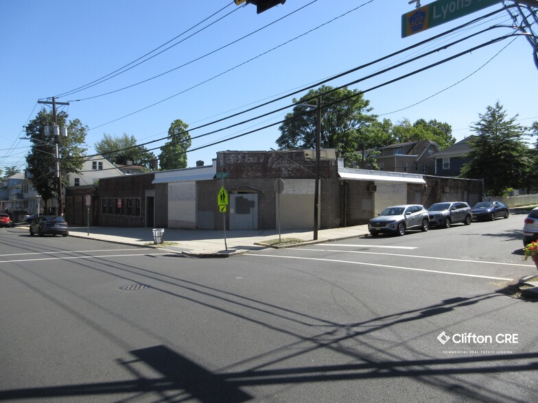 124-130 Lyons Ave, Newark, NJ for sale - Building Photo - Image 1 of 9