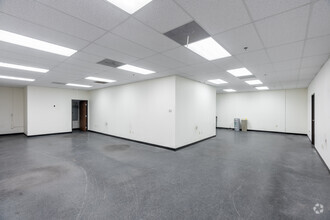 1225 Park Center Dr, Vista, CA for lease Interior Photo- Image 2 of 12