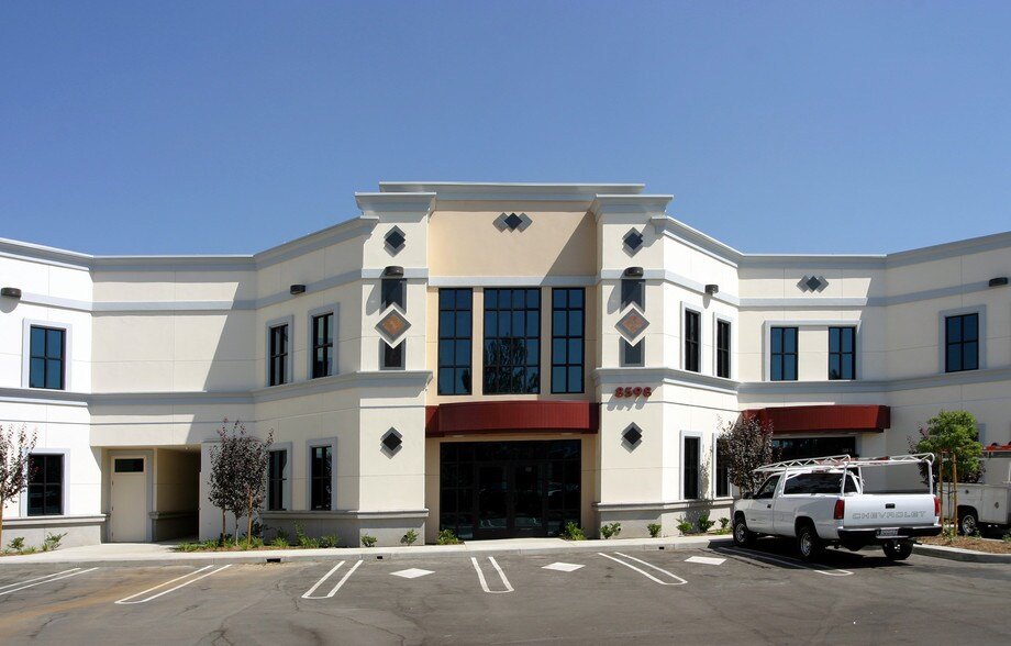 8580 Utica Ave, Rancho Cucamonga, CA for lease - Building Photo - Image 2 of 13