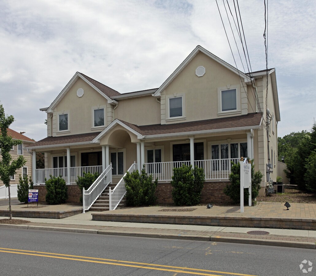 507 Lafayette Ave, Hawthorne, NJ 07506