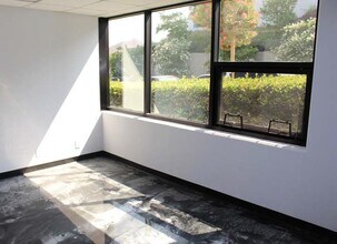 235 Benjamin Dr, Corona, CA for lease Interior Photo- Image 2 of 3
