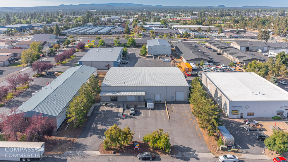 921 SE Armour Rd, Bend, OR for lease - Building Photo - Image 1 of 22