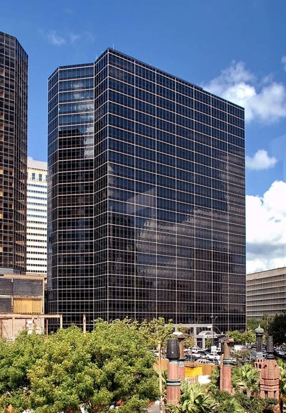1250 Poydras St, New Orleans, LA for lease - Building Photo - Image 1 of 1