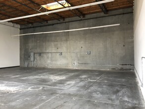 1237 W 134th St, Gardena, CA for lease Interior Photo- Image 1 of 5