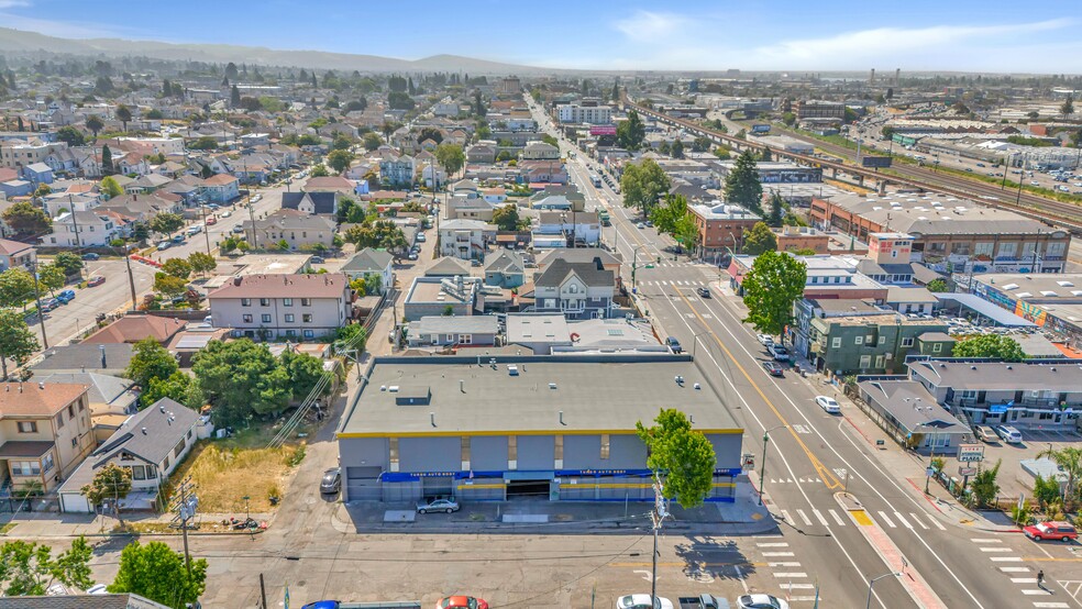 1700 International Blvd, Oakland, CA for sale - Building Photo - Image 1 of 25