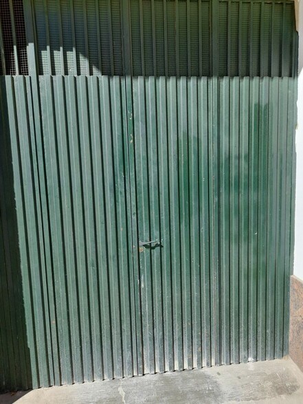 Retail in Cáceres for lease - Building Photo - Image 2 of 5