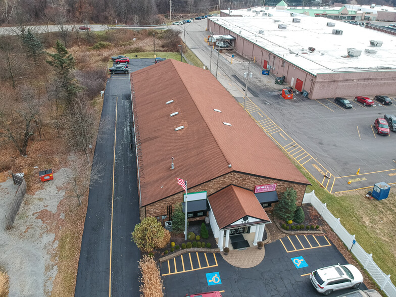 744 Shenango Rd, Beaver Falls, PA for lease - Building Photo - Image 3 of 24