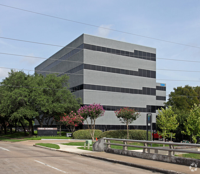 10800 Richmond Ave, Houston, TX for lease - Building Photo - Image 1 of 16