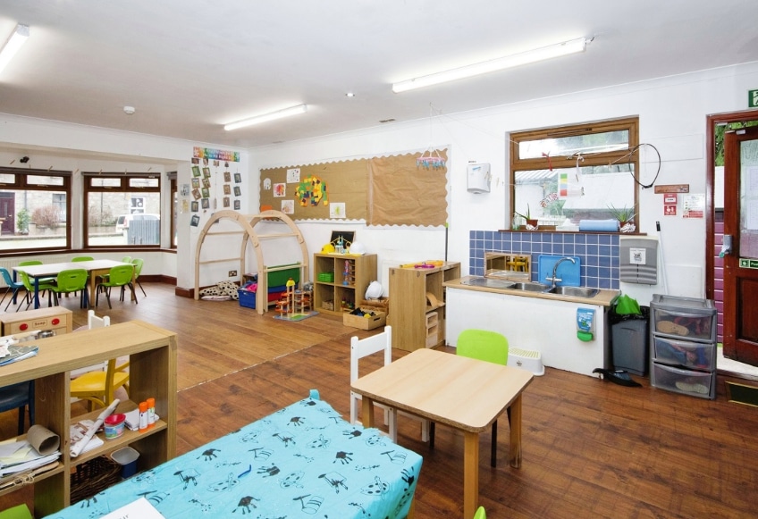 1 Rannes St, Insch for sale - Interior Photo - Image 1 of 7