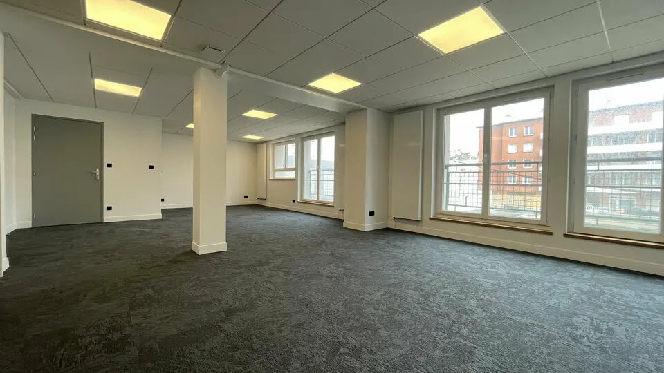 Office in Le Havre for lease - Interior Photo - Image 3 of 5