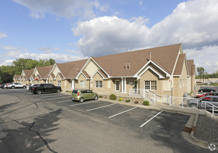 7044 E Fish Lake Rd, Maple Grove, MN for sale - Primary Photo - Image 1 of 1