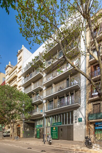 Carrer De La Diputació, 459-463, Barcelona, Barcelona for lease - Building Photo - Image 2 of 7