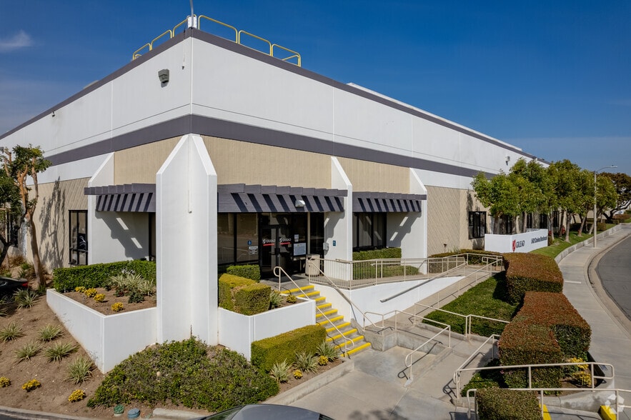 542 W Covina Blvd, San Dimas, CA for lease - Building Photo - Image 2 of 12
