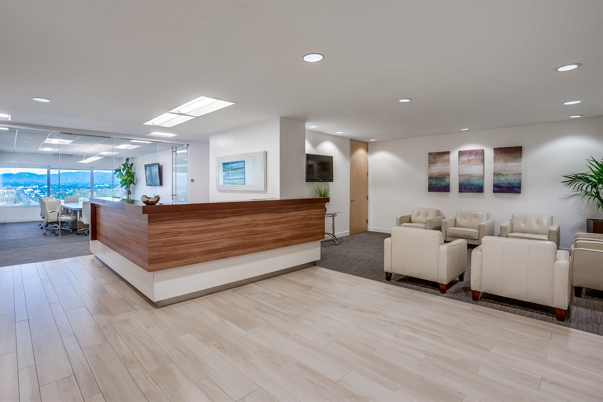 15303 Ventura Blvd, Sherman Oaks, CA for lease Lobby- Image 1 of 8