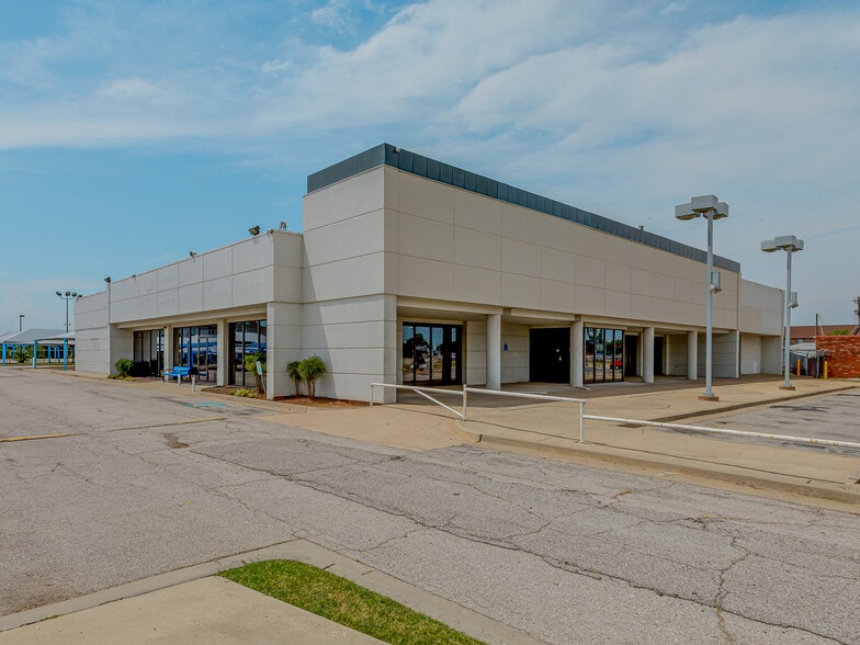 1030 W I 240 Service Rd, Oklahoma City, OK for sale - Building Photo - Image 2 of 12