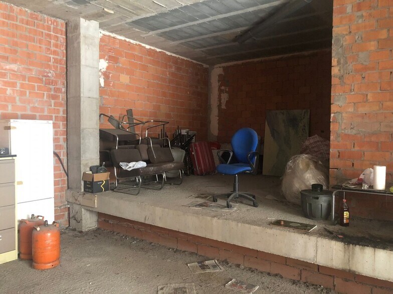 Retail in León for sale - Building Photo - Image 3 of 3