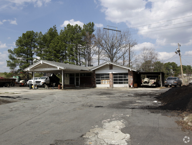 2400 W 65th St, Little Rock, AR for sale - Primary Photo - Image 1 of 1