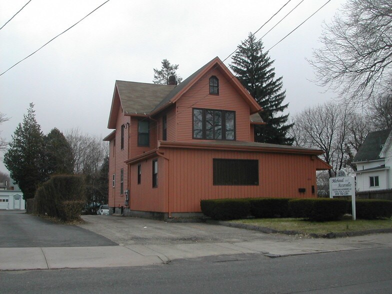 230 Wakelee Ave, Ansonia, CT for sale - Primary Photo - Image 1 of 1